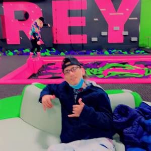 Meet your Posher, Clement